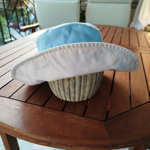 Ponytail sun hat blue, like new, size 57 by MAD HAT