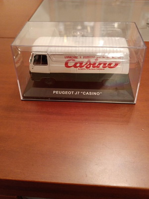 Peugeot J7 Casino collectible model 1:43 like new