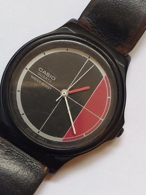 Casio unisex watch used with MQ 25 mechanism, rare, plastic strap