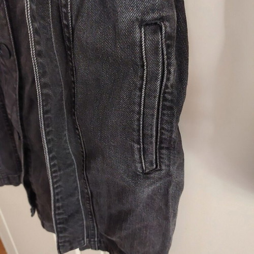 Lee long jacket with belt size M like new, black