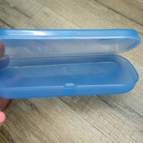 Frulite glasses case like new, collectible plastic