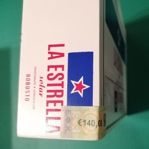 La Estrella solar wooden cigar box like new