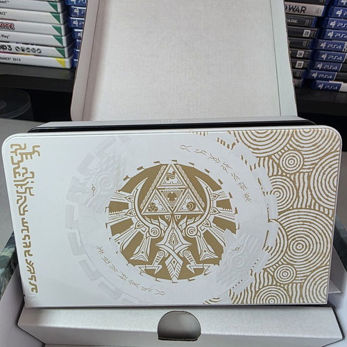 Nintendo Switch OLED Zelda Limited Edition Tears of the Kingdom like new