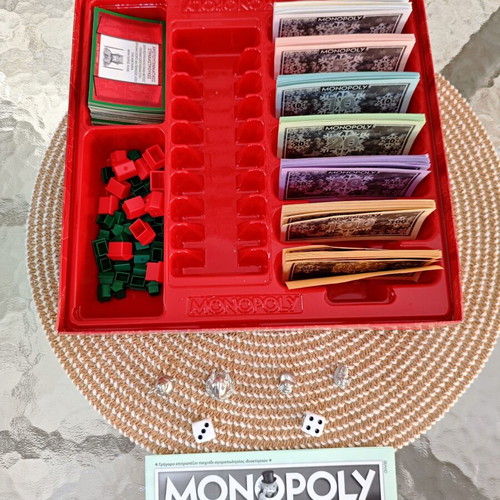 Monopoly Christmas Edition board game, Greek version