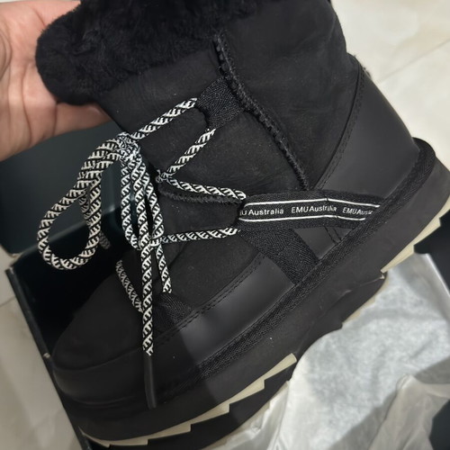Emu Australia women's boots size 39 like new, black