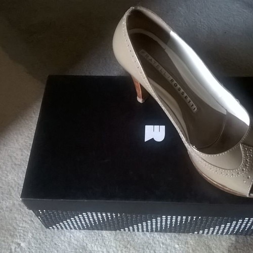 Peep-Toe shoes Fratelli Rossetti used, olive patent leather