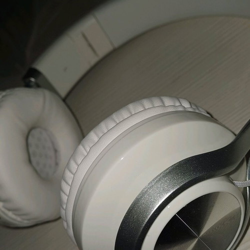 MO9168-06 headphones new