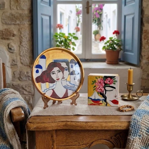Handmade decorative set with metal plate and painted box