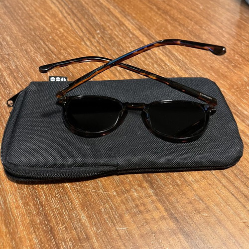 Komono Liam Sunglasses like new, tortoise shell, classic round