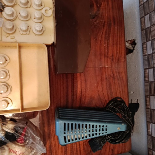 Ideal YZ-808 Japanese sewing machine with wooden cabinet