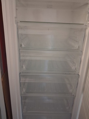 Freezer upright with 7 drawers, like new, fully functional