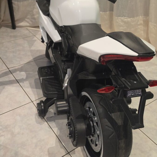 Licensed BMW RR1000 12V electric kids motorcycle white new