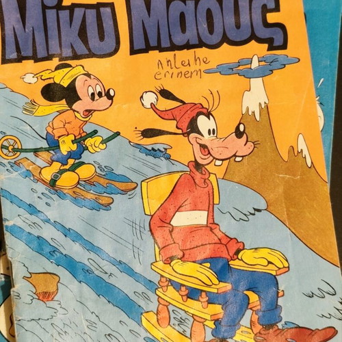 Miku Maous comics used, issues 812, 890, 912