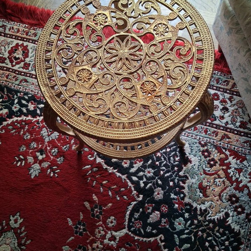 Baroque coffee tables like new, set of 2, carved gold