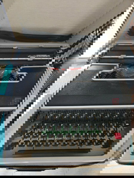 Γραφομηχανή Olivetti lettera DL 1969