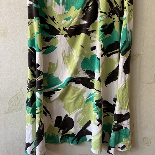 Dress A-Style white with green flowers, short sleeve, V-neck, size M like new