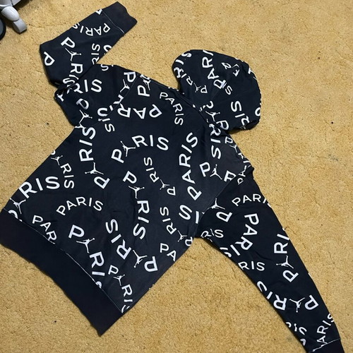 Jordan Nike Paris hoodie like new, black