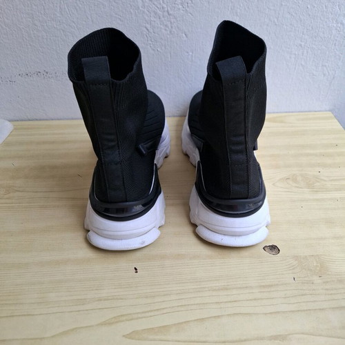 Women's sock-type sports shoe like new, black size 40