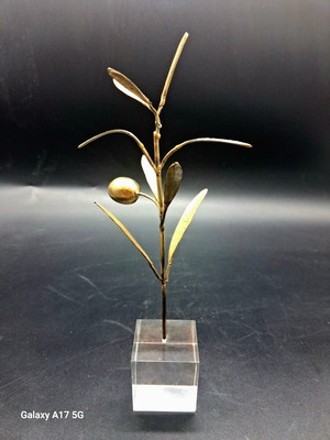 Olive Branch Sculpture by Angelos Panagiotidis like new, plexiglass base