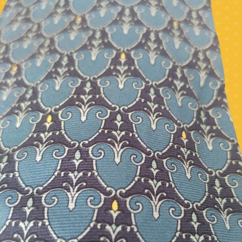 Nina Ricci silk tie like new, blue with classic pattern