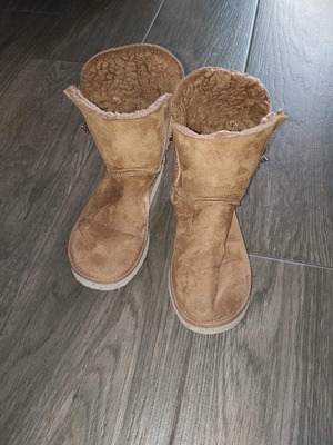 Brown boots like new, size 38