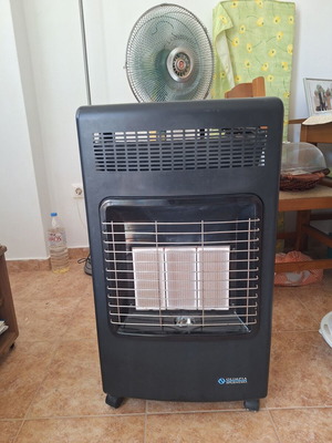 Olimpia Splendid gas heater with bottle