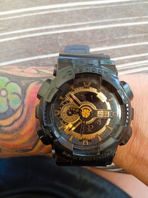 Casio G-Shock GA-110GB μαύρο και χρυσαφί ρολόι σαν καινούργιο