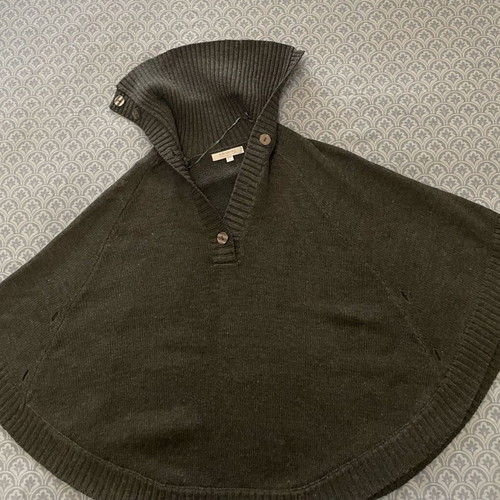 Premaman cape dark gray like new, fits small