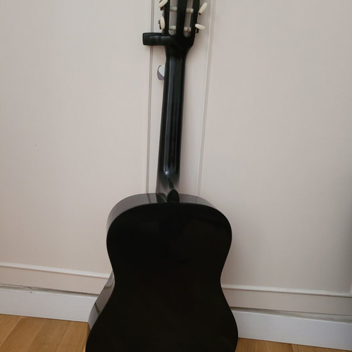 Gewa Cataluna Classical Guitar like new with digital tuner and picks