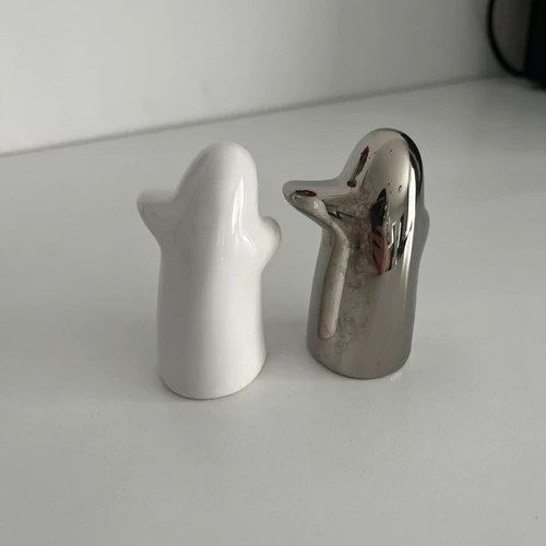 Porcelain hugging ghost salt and pepper shakers like new