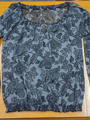 Switch blouse semi-transparent like new, size L, black and gray