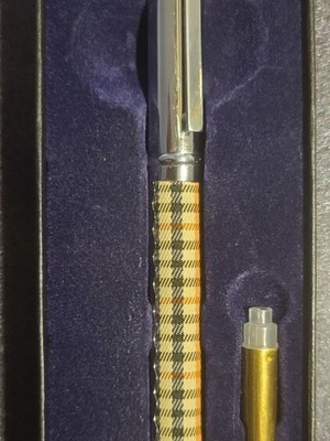 Hachette pen with Swarovski crystal like new