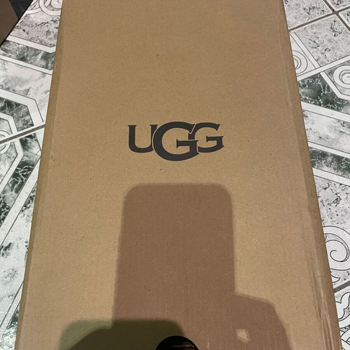 Ugg boots new, size 36.5-37