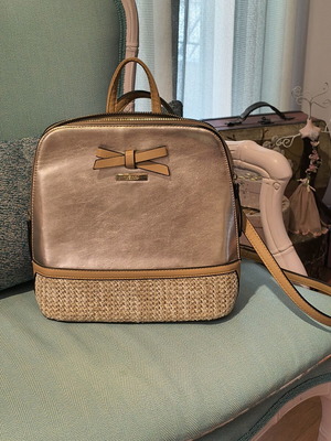 Verde shoulder bag like new, beige and gold with straw texture