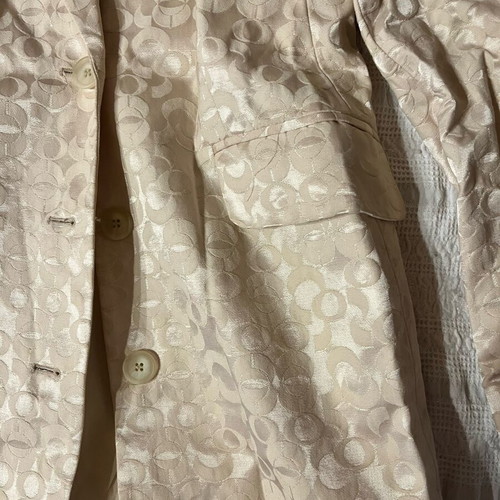 More trench coat, beige and gold