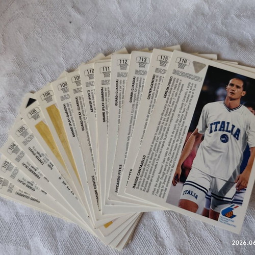 Upper Deck NBA 1991-92 cards, 208 pieces