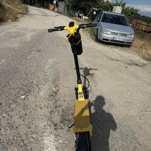 Manta Xdrive18 electric scooter used, durable battery