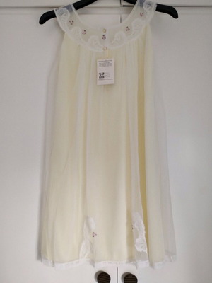 Nightgown set with robe new, size M