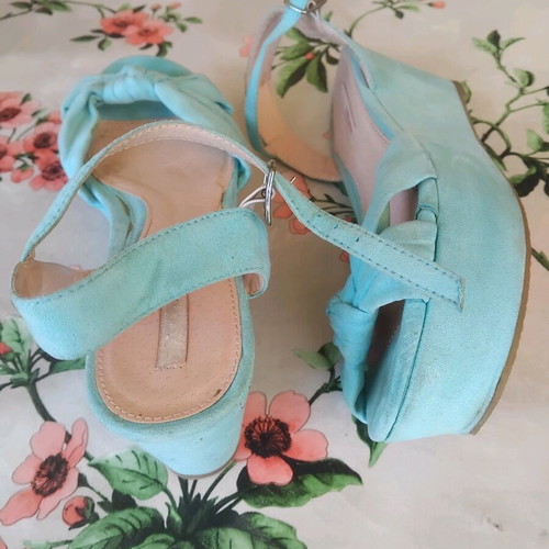 Mint suede platform sandals like new, size 40