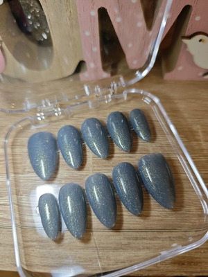 Handmade Press-On Nails set made to order