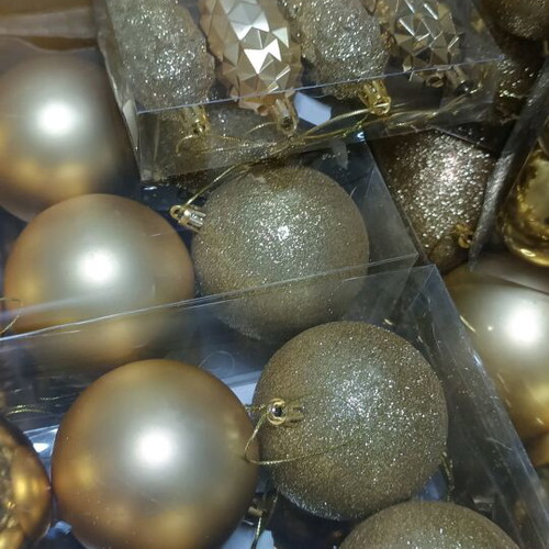 Gold Christmas tree ornaments new, set of 248 pieces
