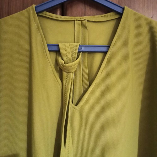 Caftan dress new, green with belt and side slits