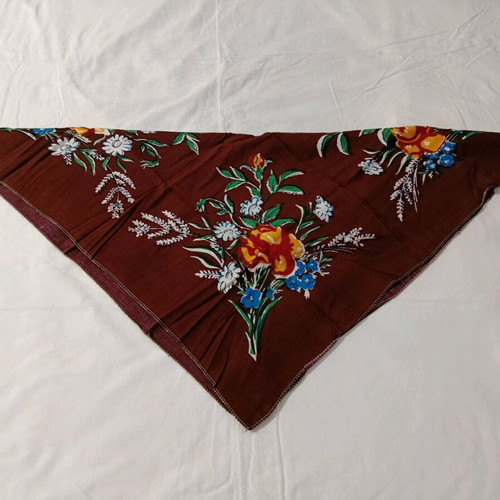 Headscarf like new, size 65/65 cm