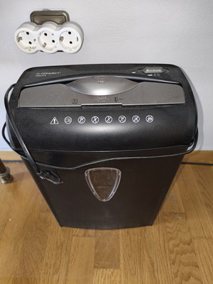 Paper shredder like new with two-speed function