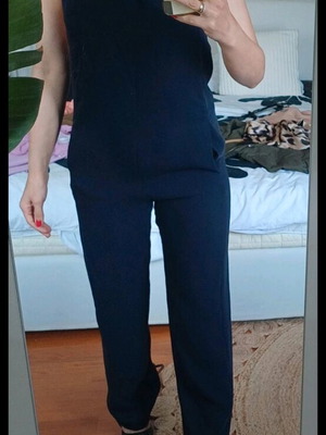 Ολόσωμη backless φόρμα