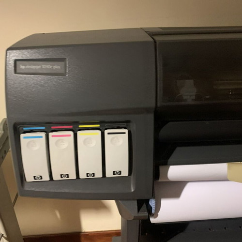 HP DesignJet 1050C plotter and Neolt trimmer