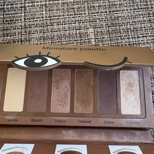 Miniature palette Sephora like new, brown earthy shades