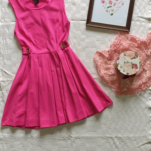 H&M pink dress with pleats like new