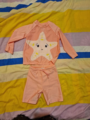 HNM kids swimwear set with UPF50 protection, like new, size 3-4 years