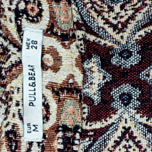 Pull & Bear medium skirt like new with pattern and gold details